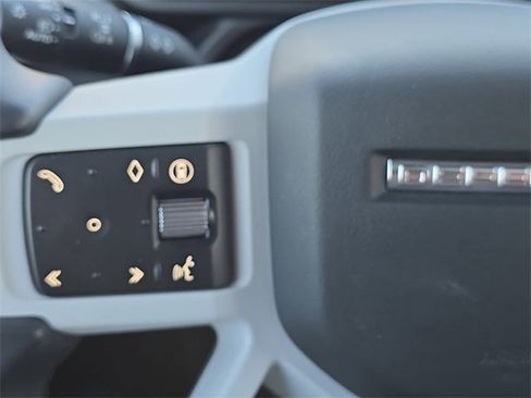 Used 2025 Land Rover Defender 110 S image 19