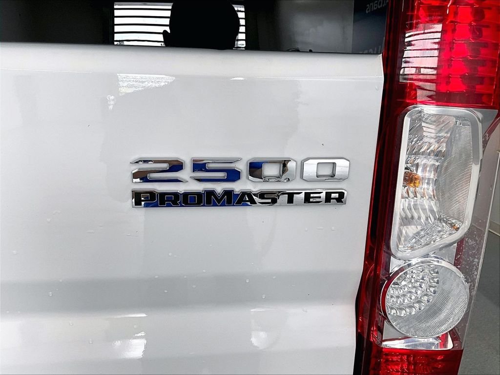 Used 2025 RAM ProMaster 2500 w/ U-Haul Equipment Group FWD image 25