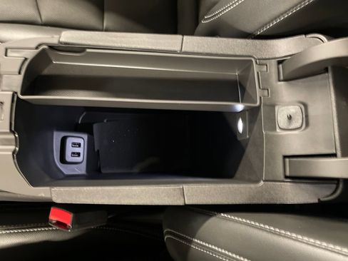 Used 2023 GMC Terrain SLT w/ LPO, Floor Liner Package AWD/4WD image 27