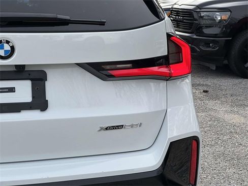Used 2025 BMW X1 xDrive28i image 11