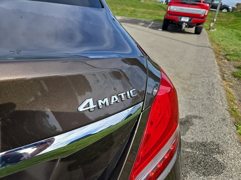Used 2018 Mercedes-Benz C 300 4MATIC Sedan image 4