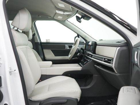 Used 2026 Hyundai Santa Fe SEL AWD/4WD image 11