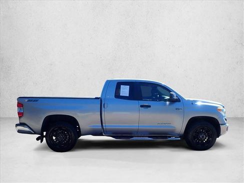 Used 2014 Toyota Tundra SR5 w/ SR5 Upgrade Package AWD/4WD image 4