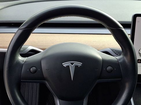 Used 2019 Tesla Model 3 Mid Range image 27