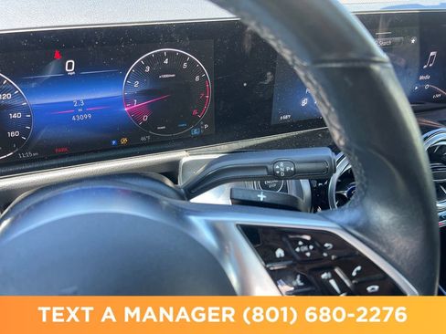 Used 2025 Mercedes-Benz GLB 250 4MATIC image 25