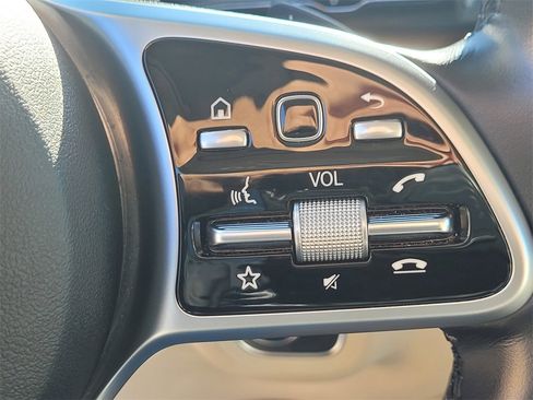 Used 2022 Mercedes-Benz GLE 350 4MATIC image 21