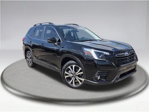 Certified 2023 Subaru Forester Limited AWD/4WD image 3