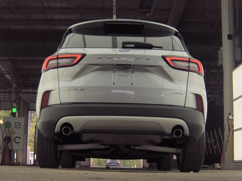 Used 2023 Ford Escape Active w/ Tech Pack #2 AWD/4WD image 18