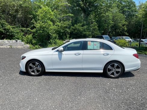 Used 2017 Mercedes-Benz E 300 4MATIC image 9