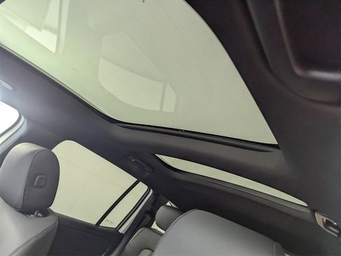 New 2026 Mercedes-Benz GLB 250 image 9