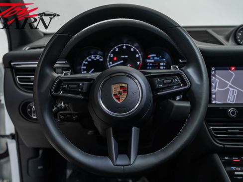Used 2022 Porsche Macan S image 28