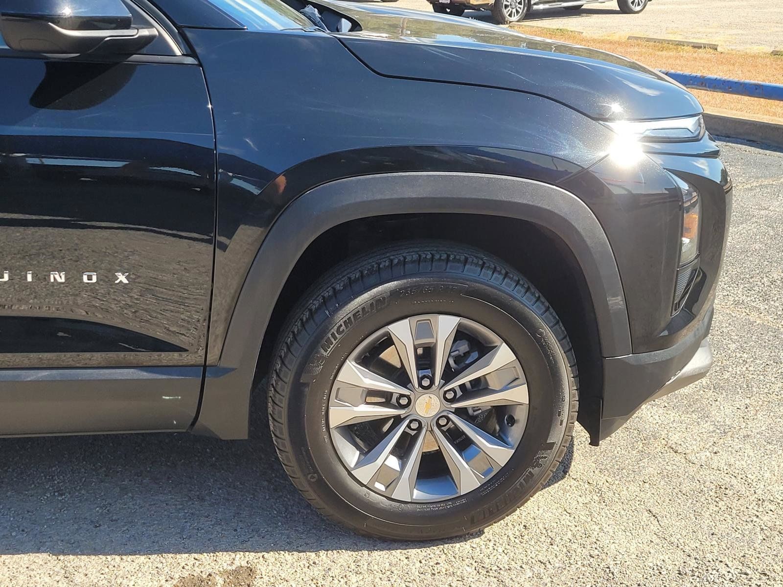 Used 2026 Chevrolet Equinox LT AWD/4WD image 7