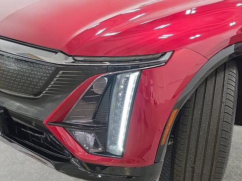 Certified 2024 Cadillac Lyriq Sport AWD/4WD image 28