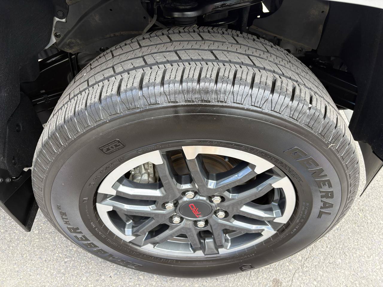 Used 2024 Toyota Tacoma TRD Sport w/ TRD Sport Upgrade Package AWD/4WD image 10