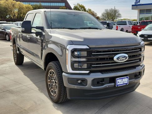 New 2025 Ford F250 Platinum w/ FX4 Off-Road Package image 4