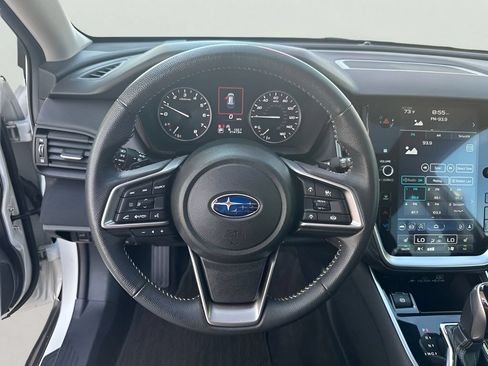 Used 2025 Subaru Outback Premium AWD/4WD image 14