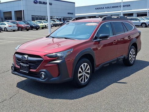 Certified 2025 Subaru Outback Premium AWD/4WD image 6