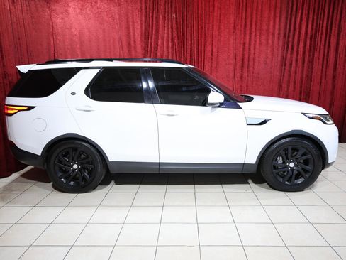 Used 2018 Land Rover Discovery HSE image 8