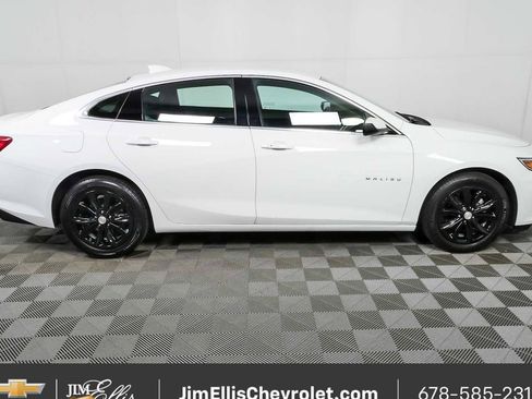 Used 2024 Chevrolet Malibu LT FWD image 2