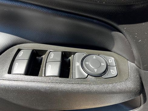 Used 2022 Chevrolet Equinox LT image 14