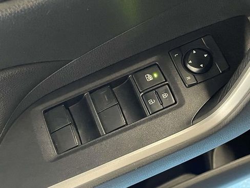 Used 2019 Toyota RAV4 XLE w/ Convenience Package image 19