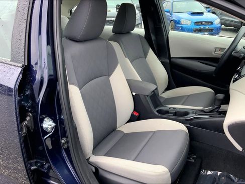 Used 2024 Toyota Corolla LE image 9