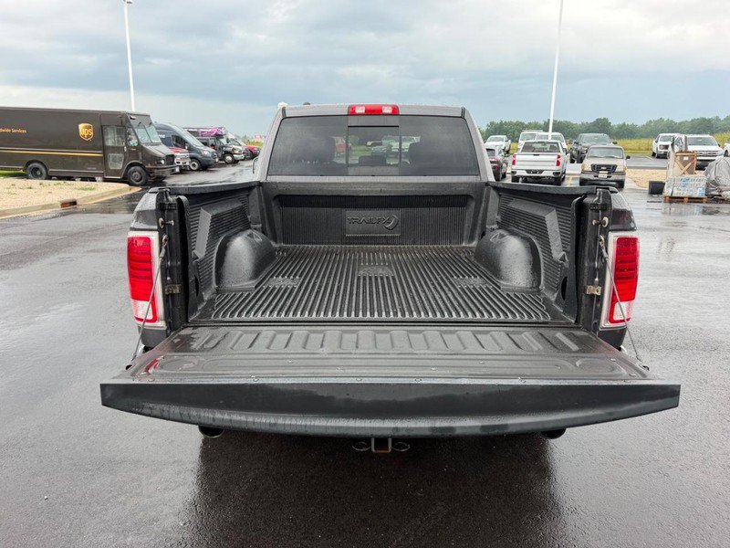Used 2016 RAM 1500 Laramie AWD/4WD image 7
