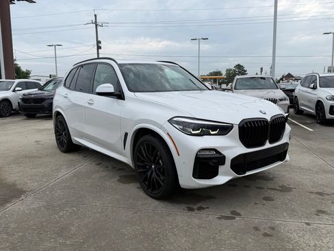 Used 2021 BMW X5 sDrive40i w/ M Sport Package RWD image 3