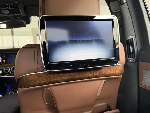 Used 2015 Mercedes-Benz S 63 AMG 4MATIC Sedan image 28