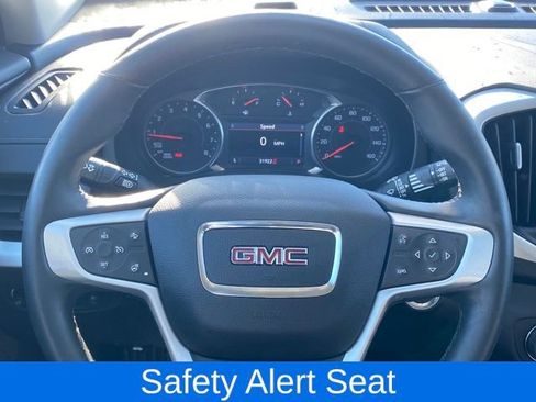 Certified 2024 GMC Terrain SLT image 9