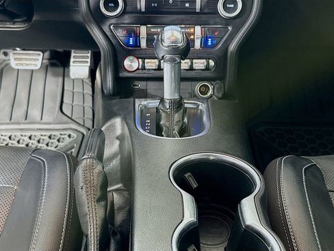 Used 2020 Ford Mustang Premium image 19