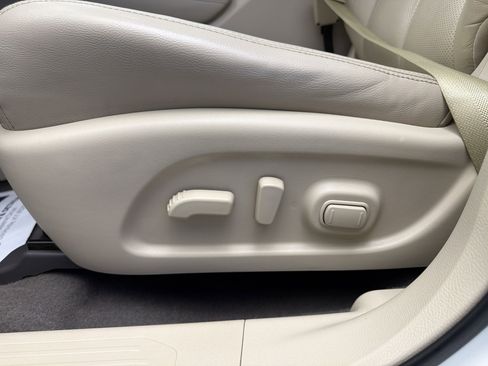 Used 2017 Nissan Murano Platinum w/ Platinum Technology Package image 12