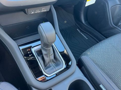 Used 2025 Subaru Forester Premium image 21