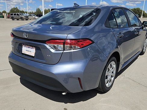 Used 2025 Toyota Corolla LE image 5