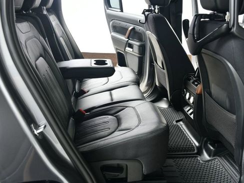 Used 2023 Land Rover Defender 110 X image 36