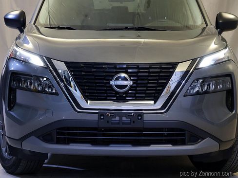 Used 2023 Nissan Rogue S AWD/4WD image 6