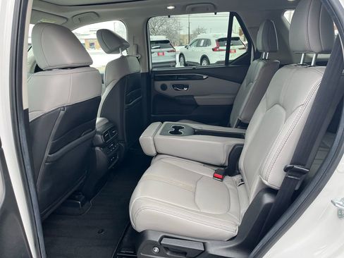 Used 2025 Honda Pilot Touring image 26