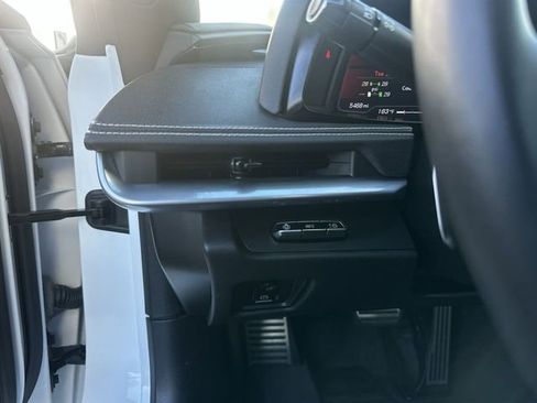 Used 2022 Chevrolet Corvette Stingray Preferred Cpe w/ Z51 Performance Package image 18