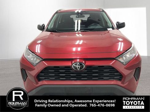 Used 2020 Toyota RAV4 LE AWD/4WD image 10