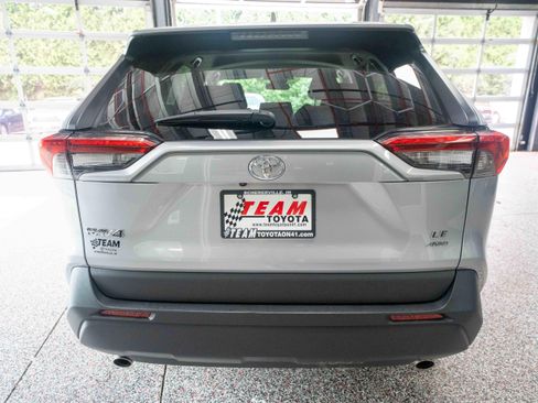 Used 2024 Toyota RAV4 LE AWD/4WD image 3