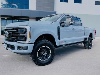 New 2026 Ford F350 Platinum w/ Tremor Off-Road Package