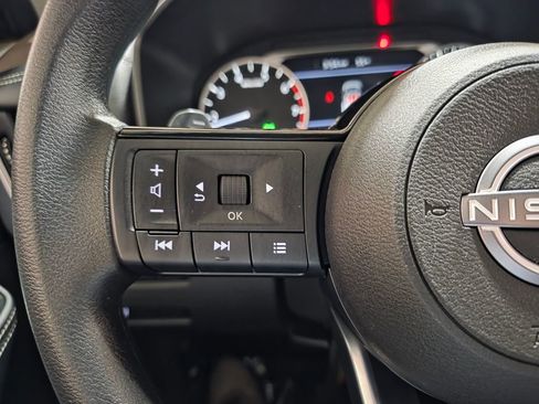 Used 2023 Nissan Rogue SV AWD/4WD image 28
