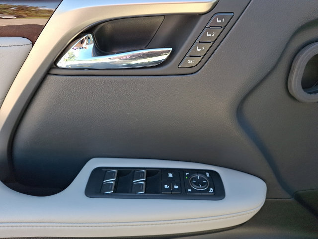Used 2019 Lexus RX 450h AWD w/ Navigation Package image 12