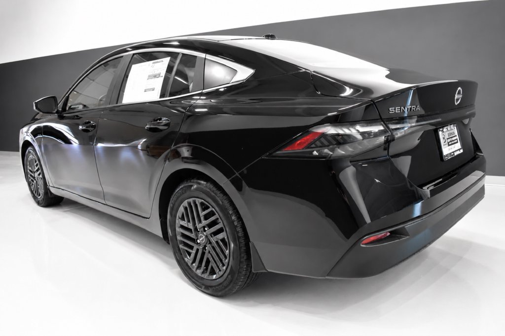 Certified 2026 Nissan Sentra SV w/ SV Convenience Package FWD image 3