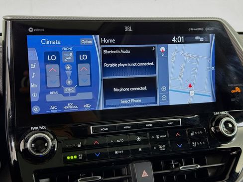 Used 2022 Toyota Highlander Platinum AWD/4WD image 16