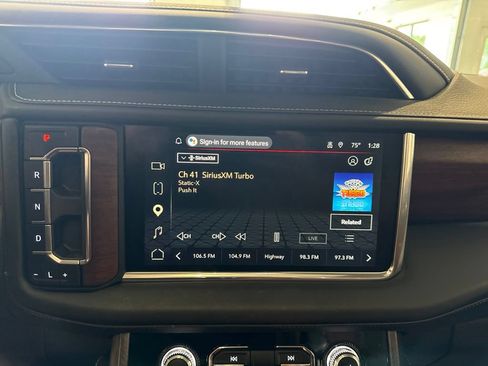 Used 2023 GMC Yukon Denali Ultimate w/ LPO, Floor Liner Package AWD/4WD image 28