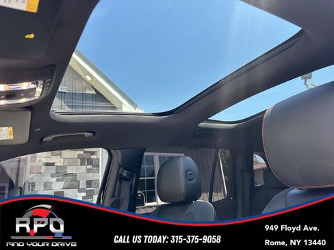 Used 2020 Mercedes-Benz GLB 250 4MATIC w/ AMG Line image 16