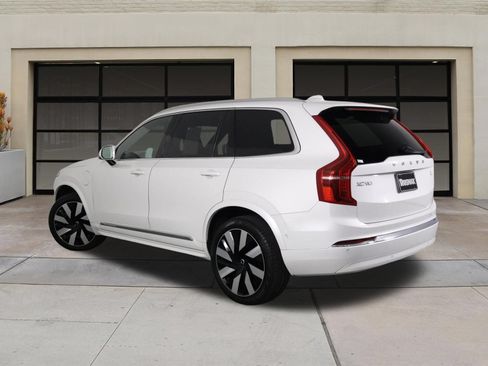 Certified 2023 Volvo XC90 T8 Ultimate AWD/4WD image 2