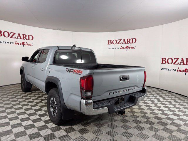 Used 2019 Toyota Tacoma TRD Off-Road AWD/4WD image 11