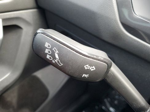 Used 2019 Volkswagen Tiguan SE w/ Panoramic Sunroof Package image 29